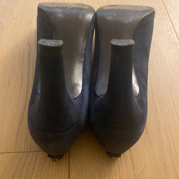 Stuart Weitzman Blue Suede Pumps - Picture 6 of 6